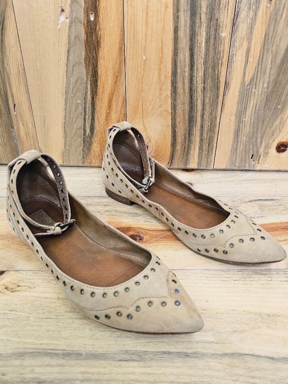 Frye Tan Leather Sienna Studded Pointed Flats Size 6 - Picture 2 of 7